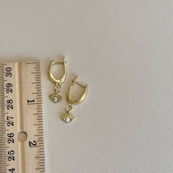 Eye Charm Hoop Earrings R853 - Picture 3 of 3